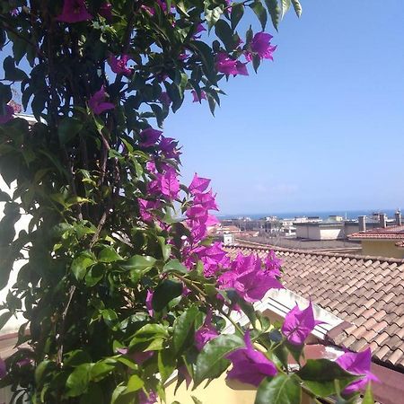 Fronte Al Porto Apartment Salerno Exterior photo