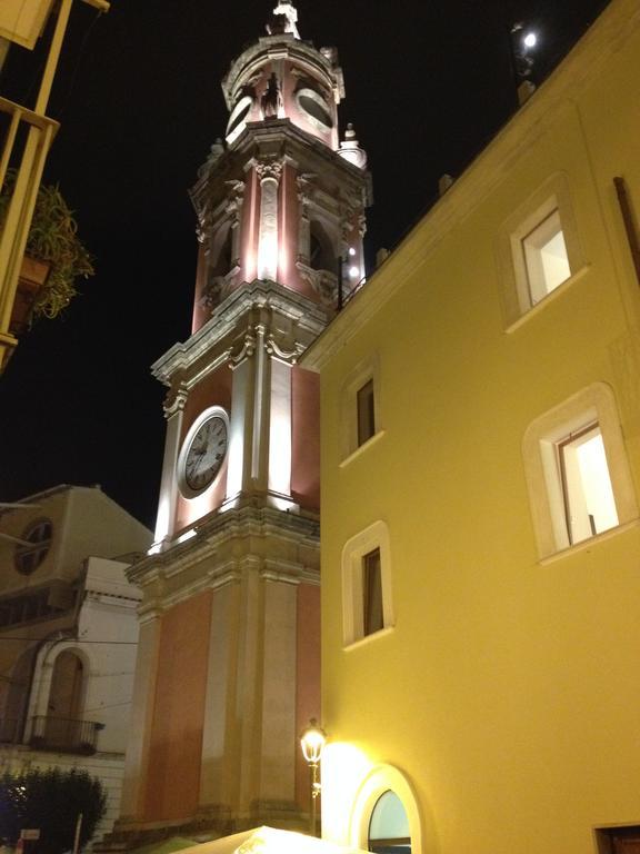 Fronte Al Porto Apartment Salerno Exterior photo