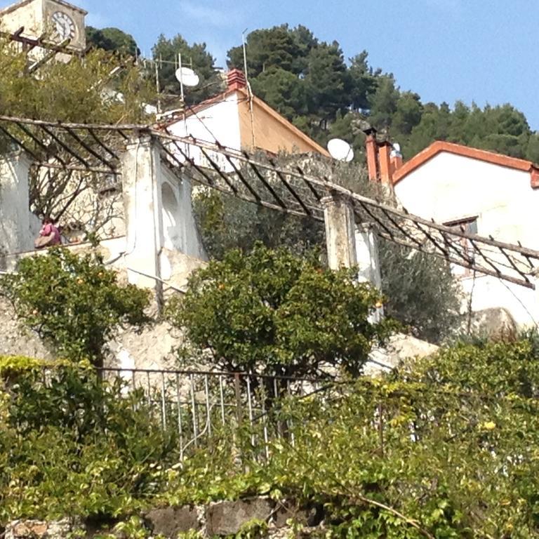 Fronte Al Porto Apartment Salerno Exterior photo