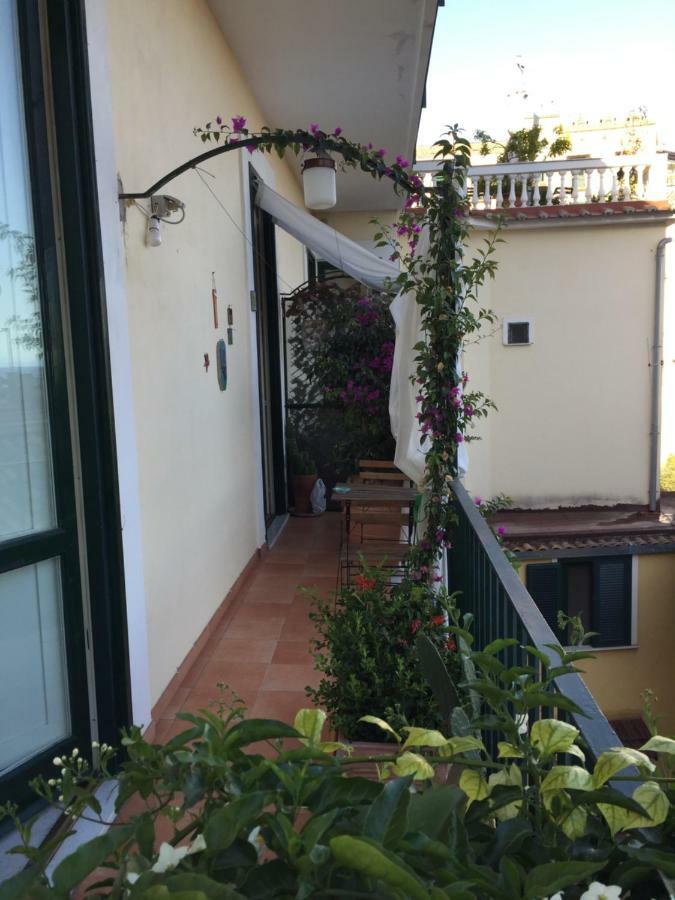 Fronte Al Porto Apartment Salerno Exterior photo