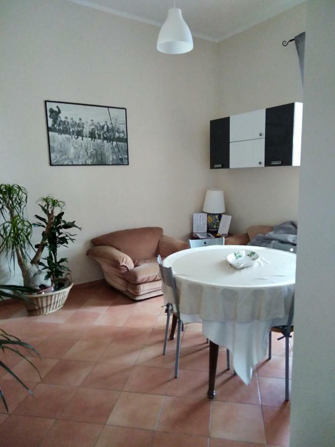 Fronte Al Porto Apartment Salerno Exterior photo