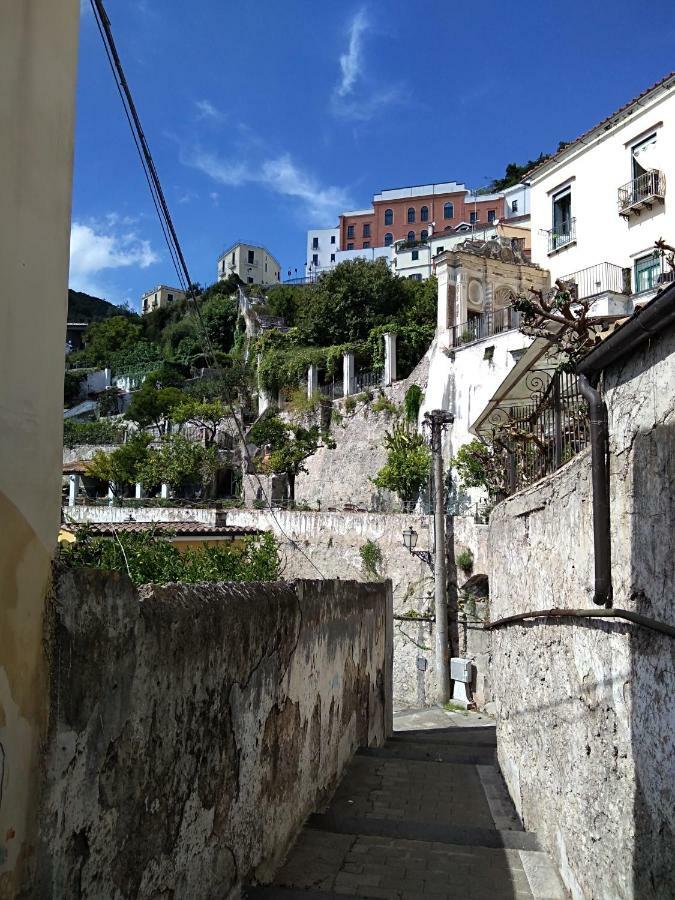 Fronte Al Porto Apartment Salerno Exterior photo