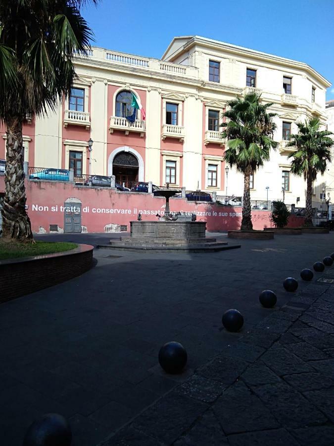 Fronte Al Porto Apartment Salerno Exterior photo