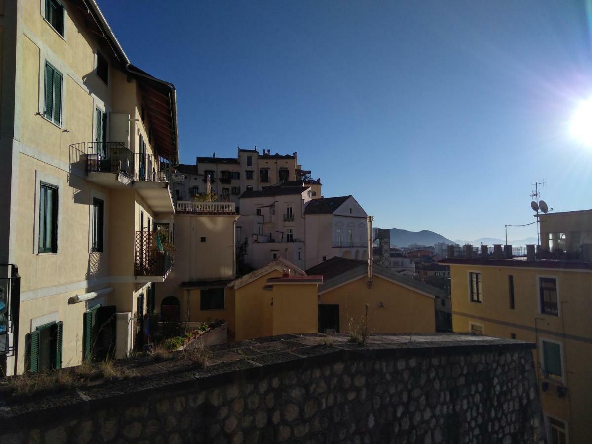 Fronte Al Porto Apartment Salerno Exterior photo