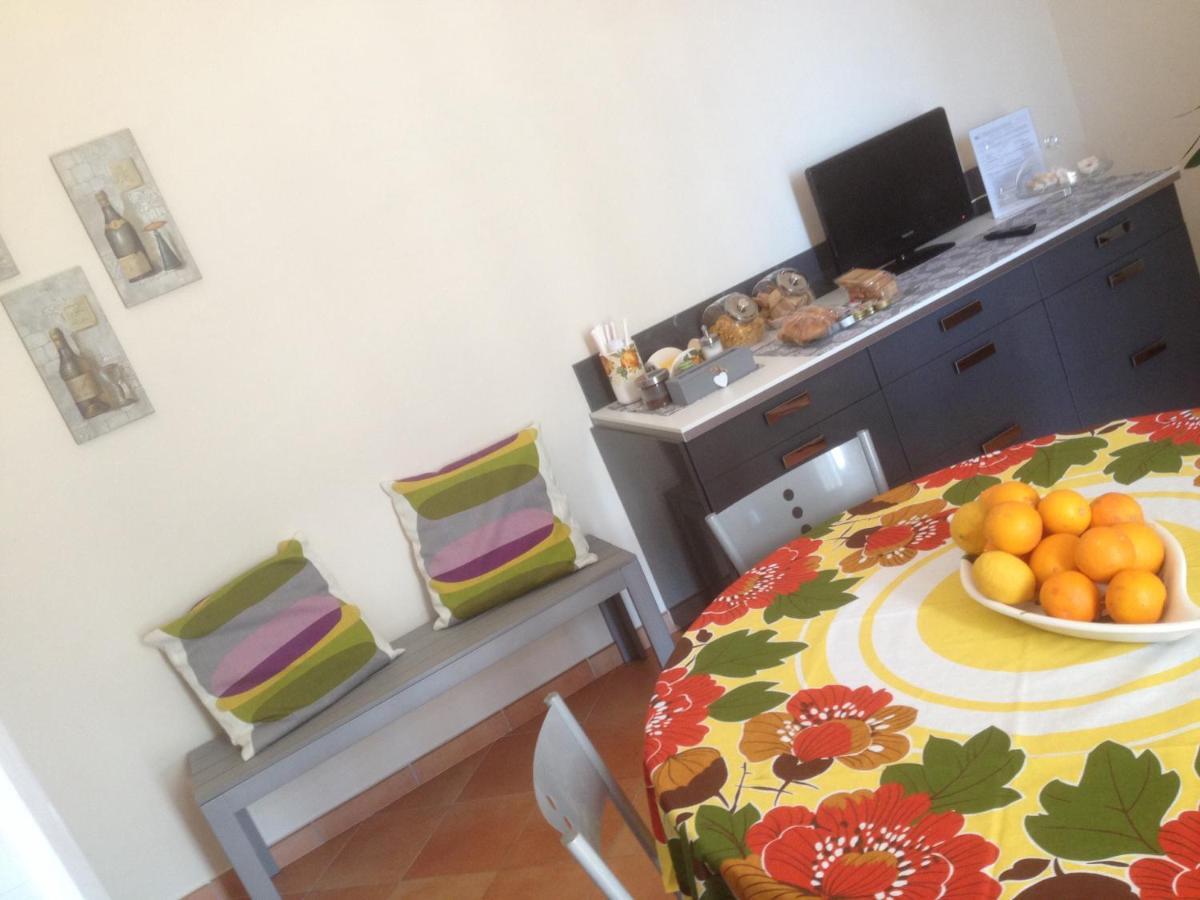 Fronte Al Porto Apartment Salerno Exterior photo